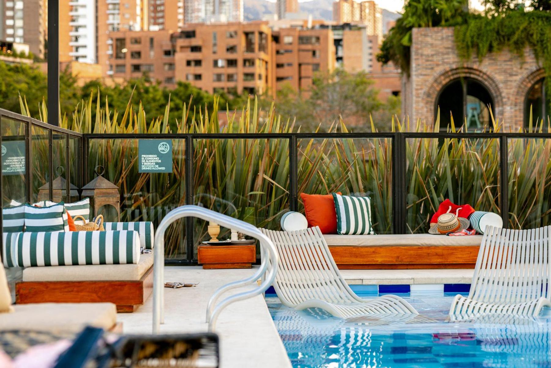 Loma Verde Aparthotel Medellín Exteriör bild